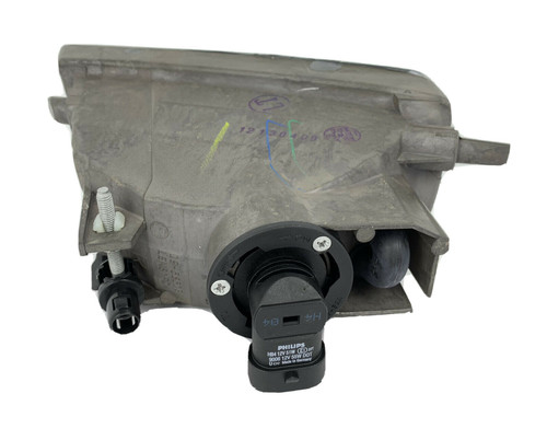 FOG LAMP FR RH HQ REPLACEMENT FOR TOYOTA SIENNA 2001 PARTSLINK NUMBER TO2593111 FOG LAMP FR RH HQ REPLACEMENT FOR TOYOTA SIENNA 2001 PARTSLINK NUMBER TO2593111