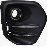 FOG LAMP BEZEL FR RH TEXTURED BLACK W/CHROME MOULDING W/O LED FOG FWD REPLACEMENT FOR KIA SPORTAGE 2019 PARTSLINK NUMBER KI1039137 FOG LAMP BEZEL FR RH TEXTURED BLACK W/CHROME MOULDING W/O LED FOG FWD REPLACEMENT FOR KIA SPORTAGE 2019 PARTSLINK NUMBER KI1039137