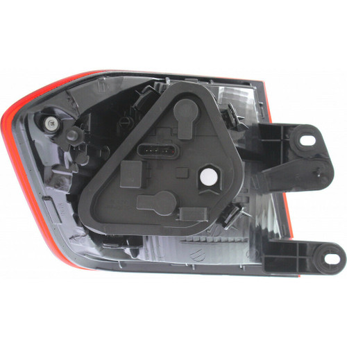 TAIL LAMP RH CAPA REPLACEMENT FOR BMW 3 SERIES SEDAN (EXCLUDE 330E AND 3401)2015 PARTSLINK NUMBER  	BM2805104C