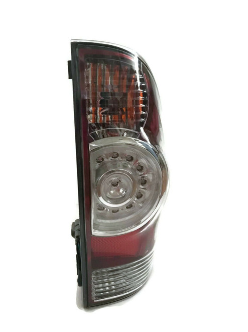 TAIL LAMP RH LED TYPE W/CLEAR CENTER LENS HQ REPLACEMENT FOR TOYOTA TACOMA PICKUP 2WD 2010 PARTSLINK NUMBER  TO2801177