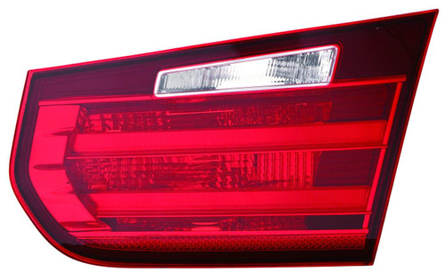 TRUNK LAMP RH (BACKUP LAMP) CAPA REPLACEMENT FOR BMW M3 2015 PARTSLINK NUMBER BM2803115C TRUNK LAMP RH (BACKUP LAMP) CAPA REPLACEMENT FOR BMW M3 2015 PARTSLINK NUMBER BM2803115C
