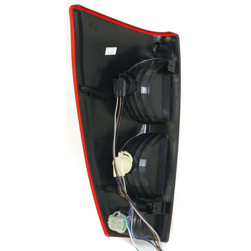 TAIL LAMP RH HQ REPLACEMENT FOR CHEVROLET AVALANCHE 2005 PARTSLINK NUMBER GM2801153 TAIL LAMP RH HQ REPLACEMENT FOR CHEVROLET AVALANCHE 2005 PARTSLINK NUMBER GM2801153