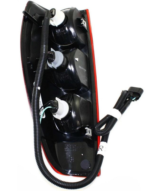 TAIL LAMP RH CAPA REPLACEMENT FOR CHEVROLET COLORADO 2008 PARTSLINK NUMBER GM2801164C TAIL LAMP RH CAPA REPLACEMENT FOR CHEVROLET COLORADO 2008 PARTSLINK NUMBER GM2801164C