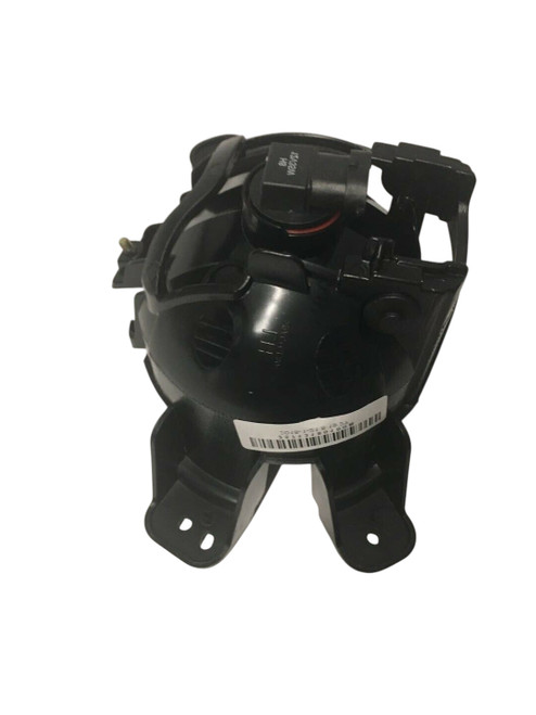 FOG LAMP FR RH CAPA REPLACEMENT FOR CHEVROLET TRAX 2015 PARTSLINK NUMBER GM2593312C FOG LAMP FR RH CAPA REPLACEMENT FOR CHEVROLET TRAX 2015 PARTSLINK NUMBER GM2593312C