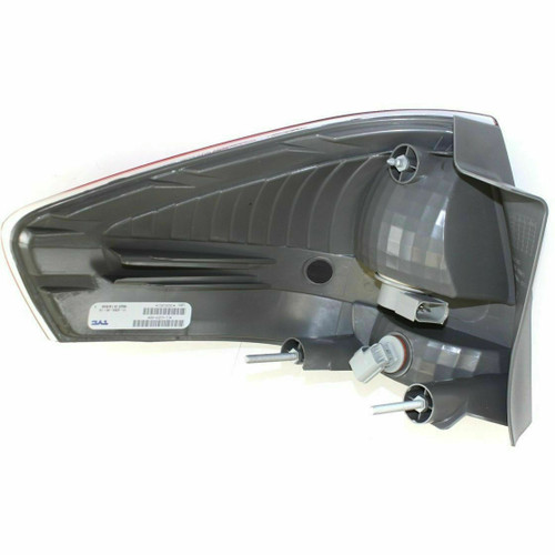 TAIL LAMP RH (PRODUCTION DATE APRIL 2007 TO JULY 2008) HQ REPLACEMENT FOR FORD FOCUS 2008 PARTSLINK NUMBER FO2801214 TAIL LAMP RH (PRODUCTION DATE APRIL 2007 TO JULY 2008) HQ REPLACEMENT FOR FORD FOCUS 2008 PARTSLINK NUMBER FO2801214