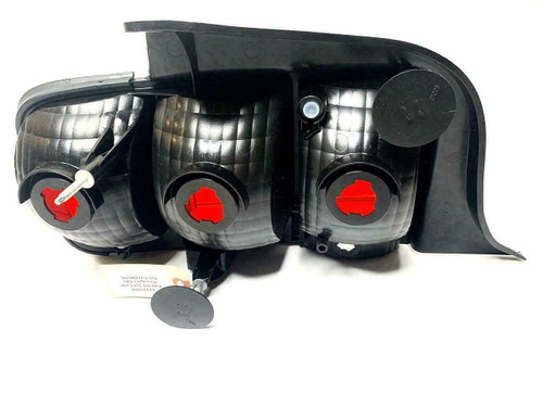 TAIL LAMP RH CAPA REPLACEMENT FOR FORD MUSTANG SHELBY GT500 2008 PARTSLINK NUMBER FO2801191C TAIL LAMP RH CAPA REPLACEMENT FOR FORD MUSTANG SHELBY GT500 2008 PARTSLINK NUMBER FO2801191C