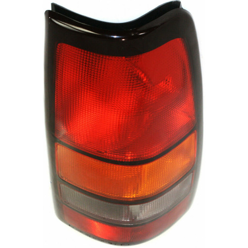 TAIL LAMP RH FLEET SIDE CAPA REPLACEMENT FOR GMC PICKUP GMC DENALI 1500 2005 PARTSLINK NUMBER GM2801177C TAIL LAMP RH FLEET SIDE CAPA REPLACEMENT FOR GMC PICKUP GMC DENALI 1500 2005 PARTSLINK NUMBER GM2801177C