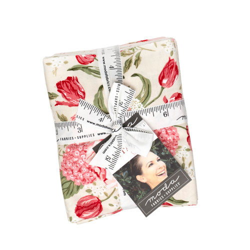 Moda Fabrics Je Taime Stacy Iest Hsu 26 Fat Quarters