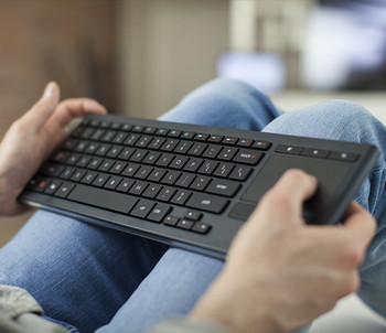Logitech K830 RF Wireless QWERTY English Black Logitech K830 RF Wireless QWERTY English Black