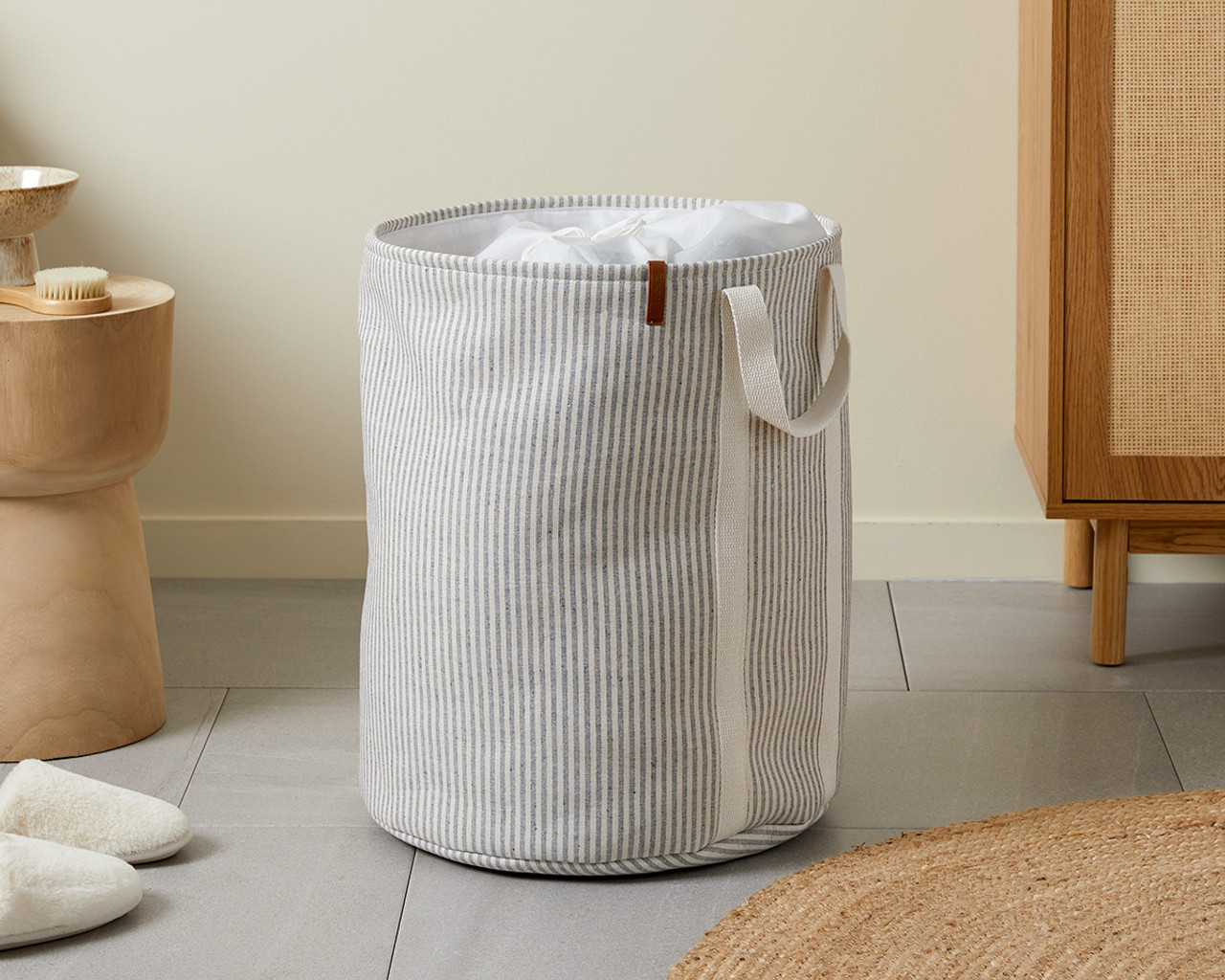 Mdesign Large Laundry Mesh Fabric Wash Bag, Zipper Closure, 4 Pack - White  : Target