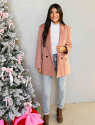 Cue the Closet Upgrade: Women’s Styles Now 40% Off!