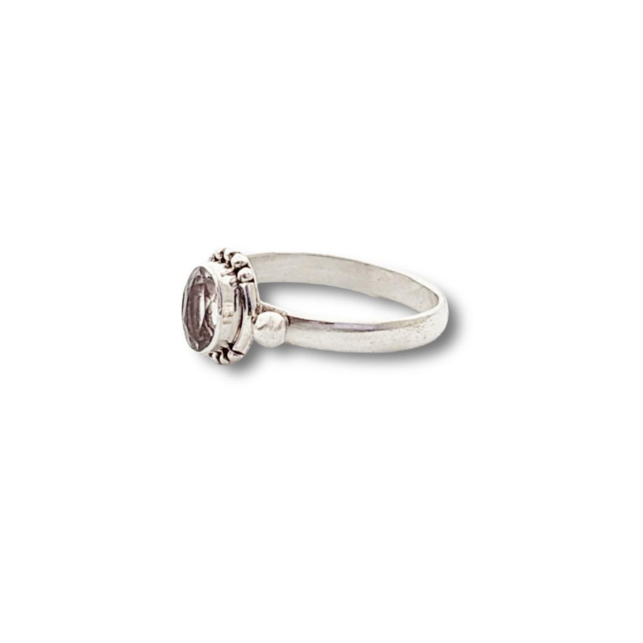 White Topaz Ring .925 Silver (O5)