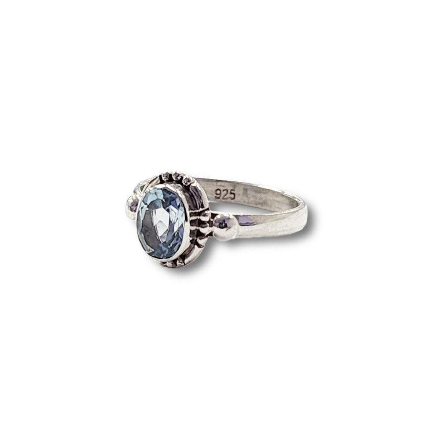 Blue Topaz Ring .925 Silver (O5)