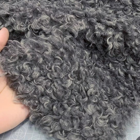 M01693 MOREZMORE Curly Fur Fabric Faux Fur #21 GREY 16x19