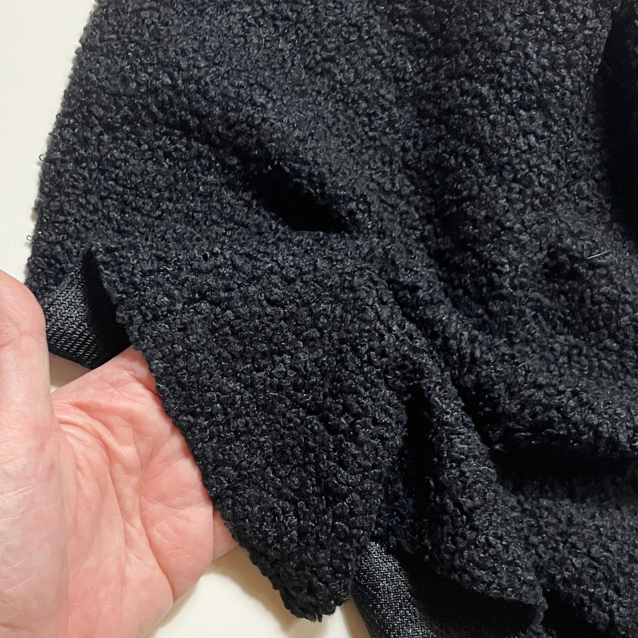 M01359 MOREZMORE Curly Fur Fabric Faux Fur Thin Stretchy Black