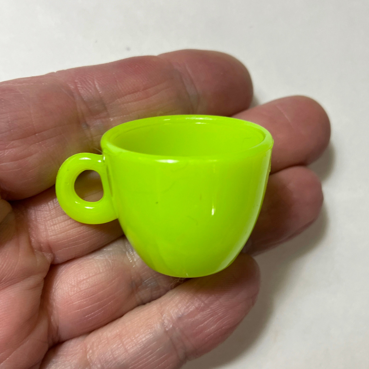 M00066-Green MOREZMORE 1:6 1:3 Scale Large Miniature Tea Coffee