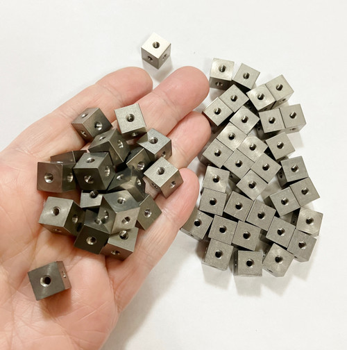 M00594-50 MOREZMORE HPA 50 Cubes Connectors M3 10mm Threaded 6-Way Chest Hip Hub