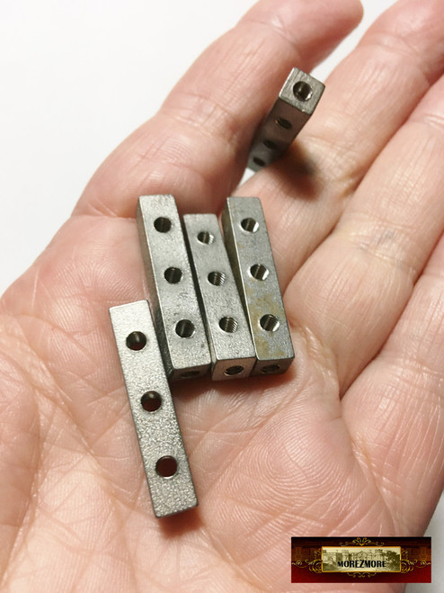 M00111-50 MOREZMORE 50pcs HPA SCAMP 30mm Chest Bar 5 Hole Connector M3 Threaded Stop Motion Puppet