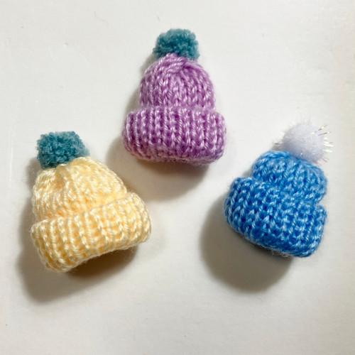 M01421-C MOREZMORE 3pc Miniature Winter Hats for Puppet or Doll 1:12 Scale Dollhouse Miniature Knitted Hat