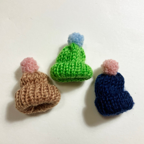 M01421-L MOREZMORE 3pc Miniature Winter Hats for Puppet or Doll 1:12 Scale Dollhouse Miniature Knitted Hat