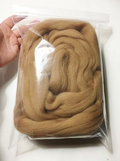 HR053-500 MOREZMORE LIGHT TAN FLESH SKIN TONE 500g 100% Merino Fine Wool  Roving 66S