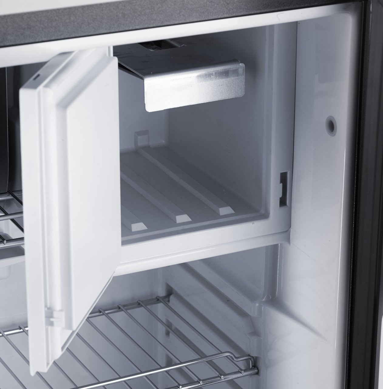 Dometic RM5330 230v 12v LPG Gas Caravan Fridge