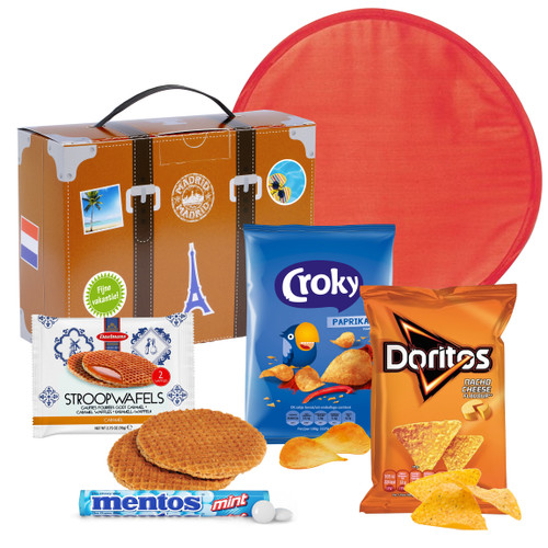 Koffertje met o.a. chips en stroopwafels - Zomerkado