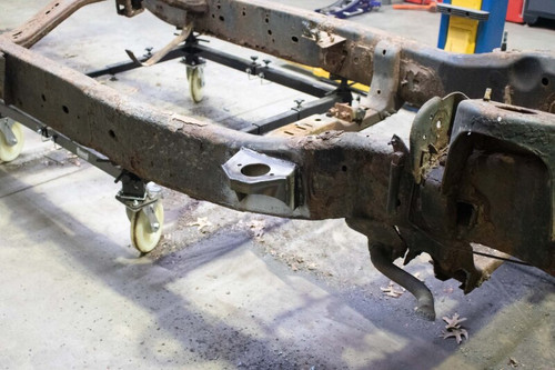 Rustbuster Front Cab Mount Right Side - RB7076R Photo - Primary