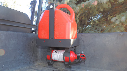 Hornet R-3015 F Fire Extinguisher and Spare Fuel Bed Mount Pole