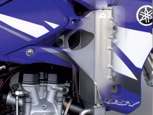WORKS Radiator Brace for Yamaha YZ250 – CNC Aluminum Reinforcement with Vibration Isolators