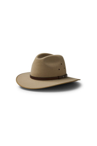 AKUBRA COOBER PEDY IN SAND