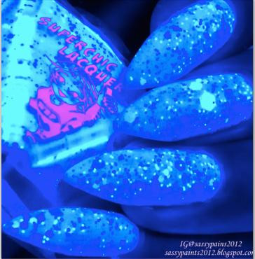 Marvel Star - Neon Blacklight - Liquid Macro Top Coat - Nail Polish, glowing blue nail polish with glitter under blacklight