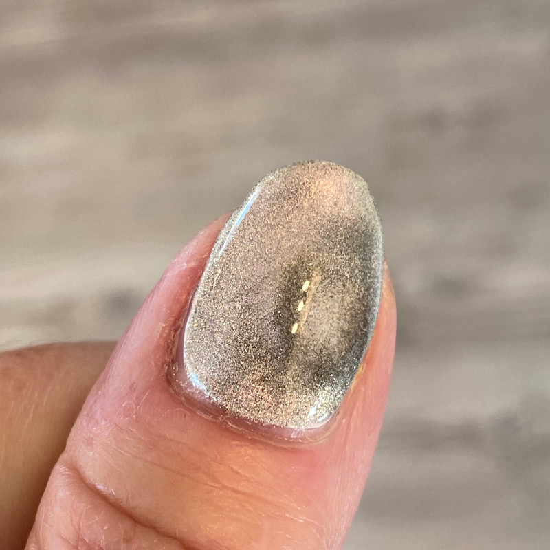 Sistaco - @kbeardsley73 shares how quick and easy it was to apply her Rose  Gold Holographic nail powder 💖 #holographicnail #gelpolish #instadaily  #nailporn #ombrenails #nudenails #photooftheday #instagood #cateyesnails  #setofnails #nailgametoostrong ...