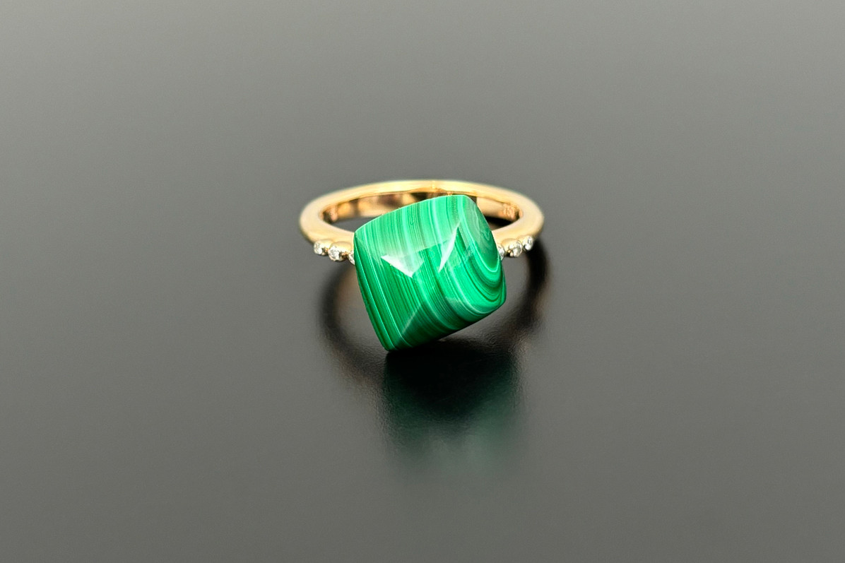 A Candy Malachite and Diamond Ring
