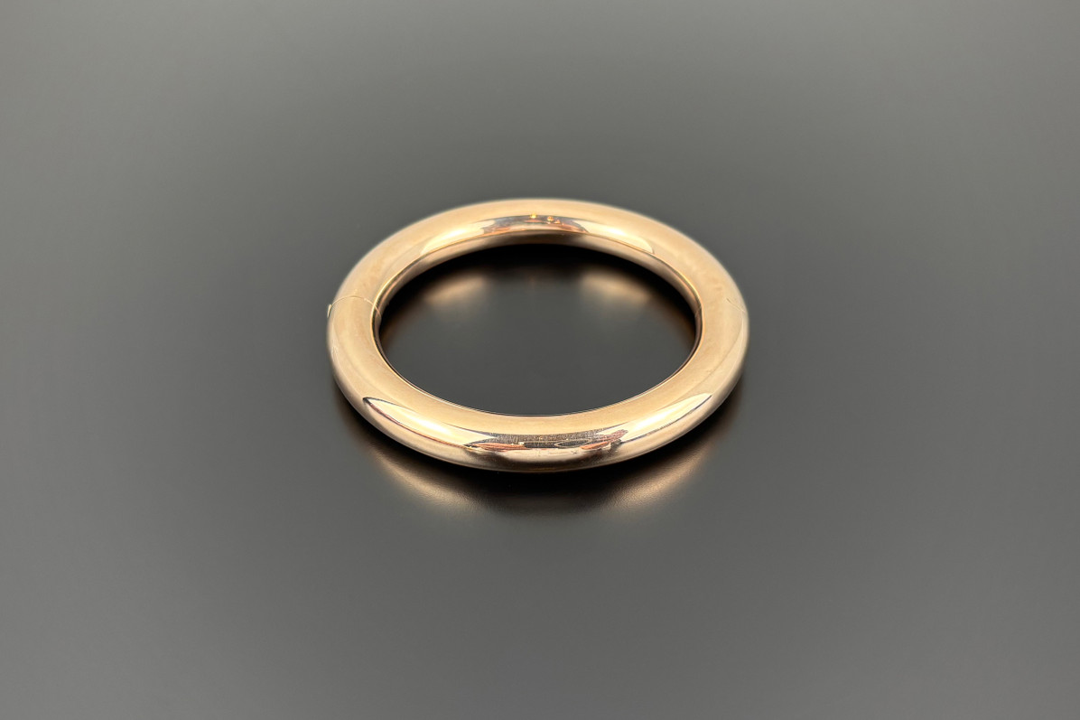 Antique Australian Gold Bangle in 9ct yellow gold
