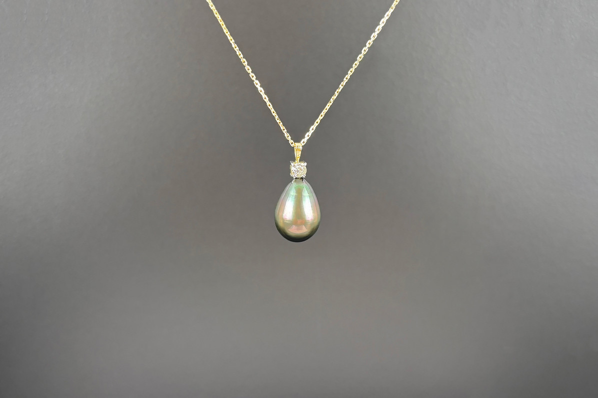 A Timeless Tahitian Pearl and Diamond Pendant and Chain