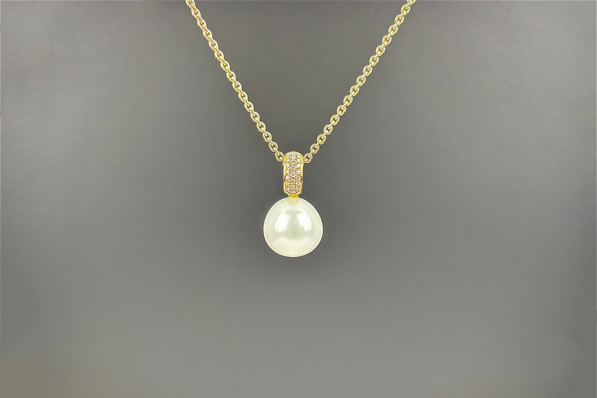 An Elegant South Sea Pearl and Diamond Pendant