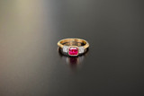 An Elegant Ruby and Diamond Ring
Size: M