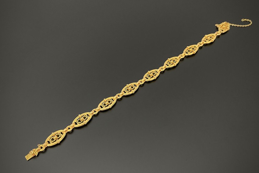 A Superb Gold Bracelet
