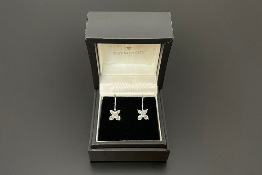 Diamond drop earrings.