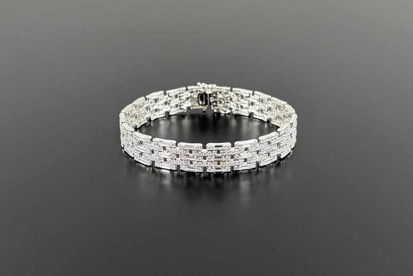 A Sublime Diamond Bracelet