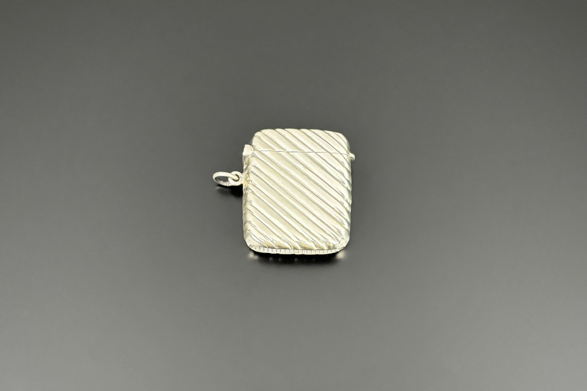 Vintage silver vesta case