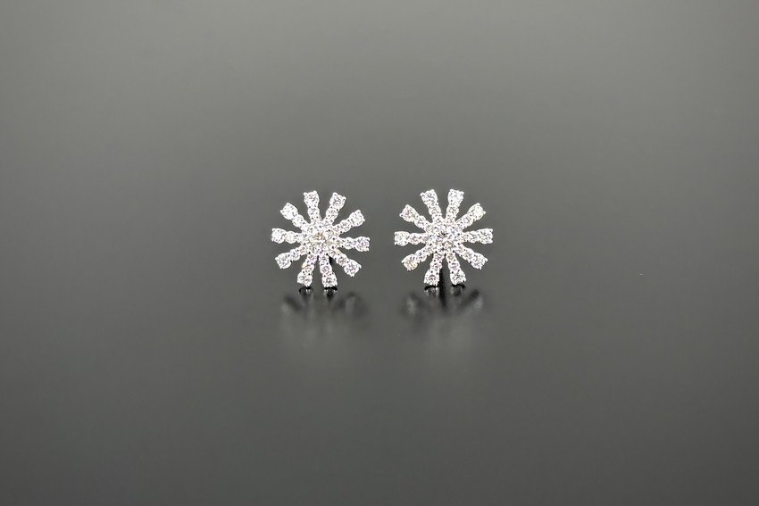 Daisy Cluster Earrings (WG)
