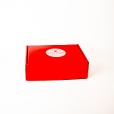 Souper Stars Gift Box – closed box with elegant branded packaging, ready for gifting or display