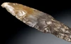 MAYAN PRE-COLUMBIAN BIFACIAL FLAKED CHERT STONE STEMMED SPEARHEAD WITH COMBAT USE WEAR  *PC722