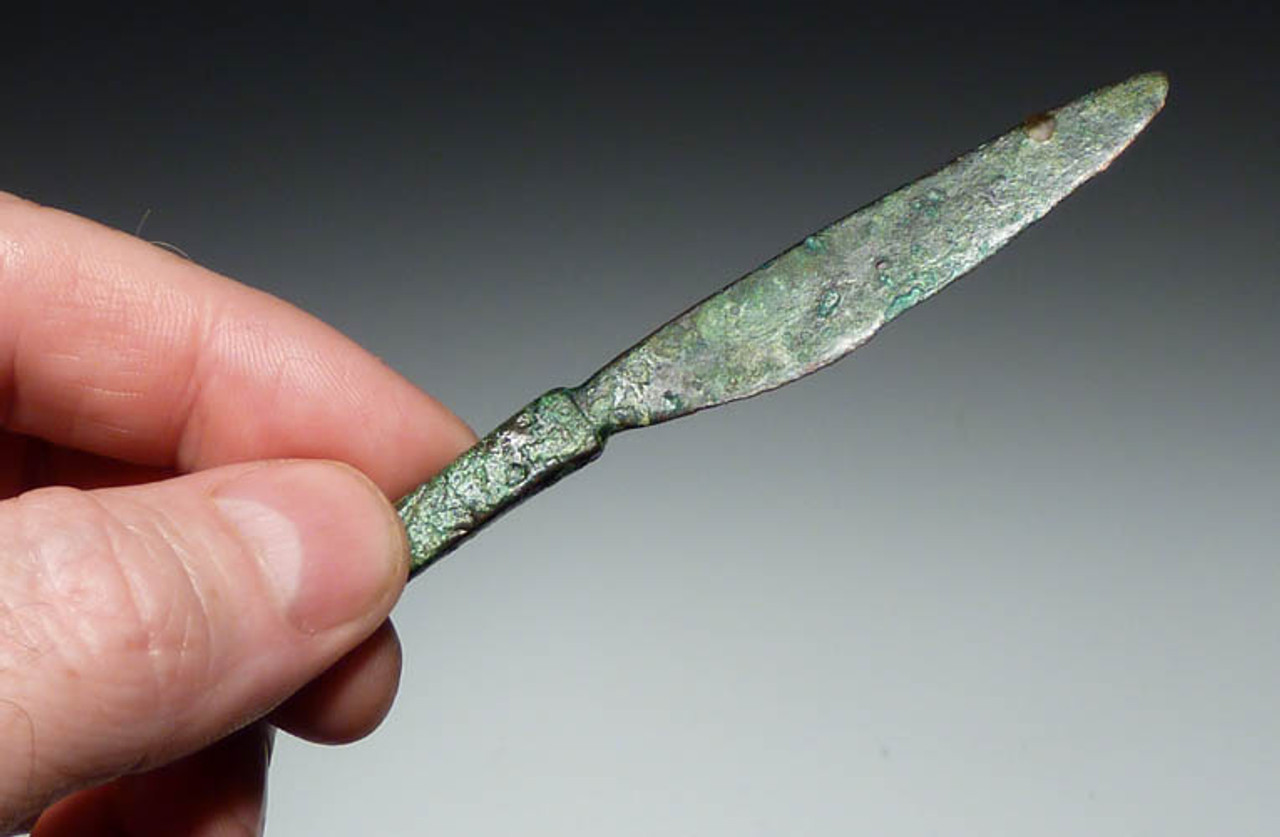 LUR064 - ANCIENT NEAR EASTERN SMALL BRONZE COSMETIC RAZOR KNIFE WITH INTACT HANGING BAIL AND DECORATIVE HANDLE