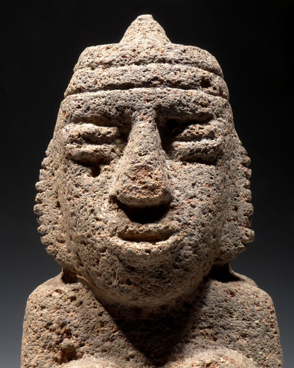 PC098 - MUSEUM-CLASS COLOSSAL PORTABLE ART PRE-COLUMBIAN STONE SHAMAN FIGURE IN TRANCE FROM CENTRAL AMERICA