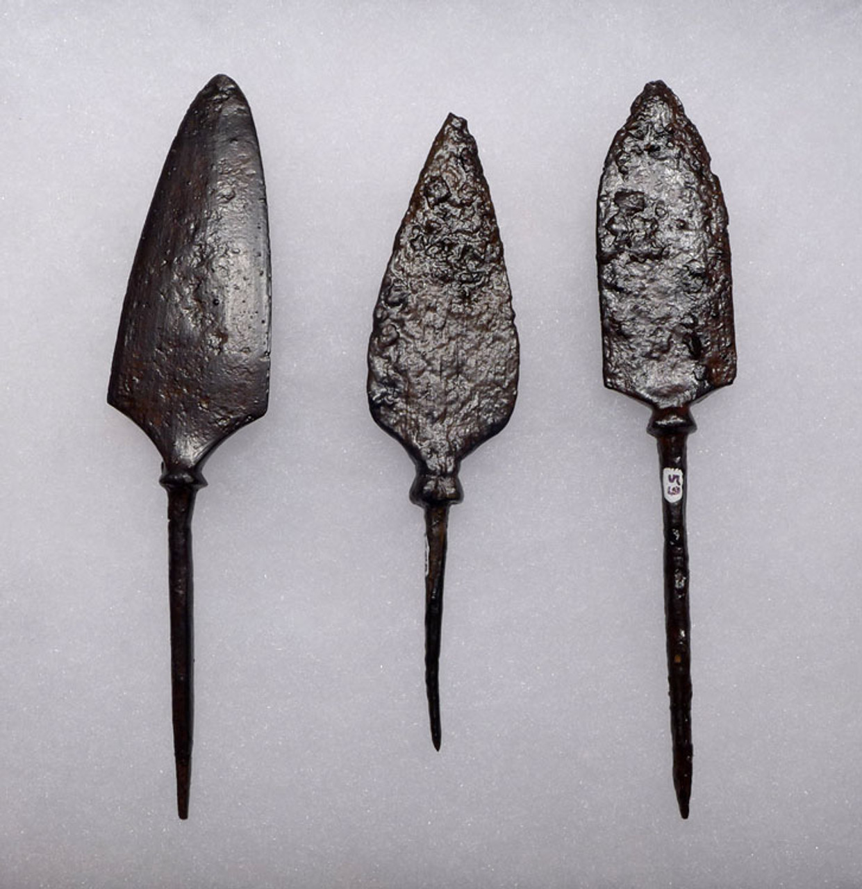 R151 - SET OF 3 ROMAN IRON ARROWHEADS FROM THE BYZANTINE ERA