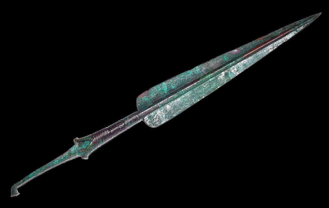 NEPC002 - RARE LARGE ANCIENT DECORATED PRESTIGE BRONZE SPEARHEAD OF THE LURISTAN NEAR EASTERN CULTURE WITH RARE EVIDENCE OF BINDINGS