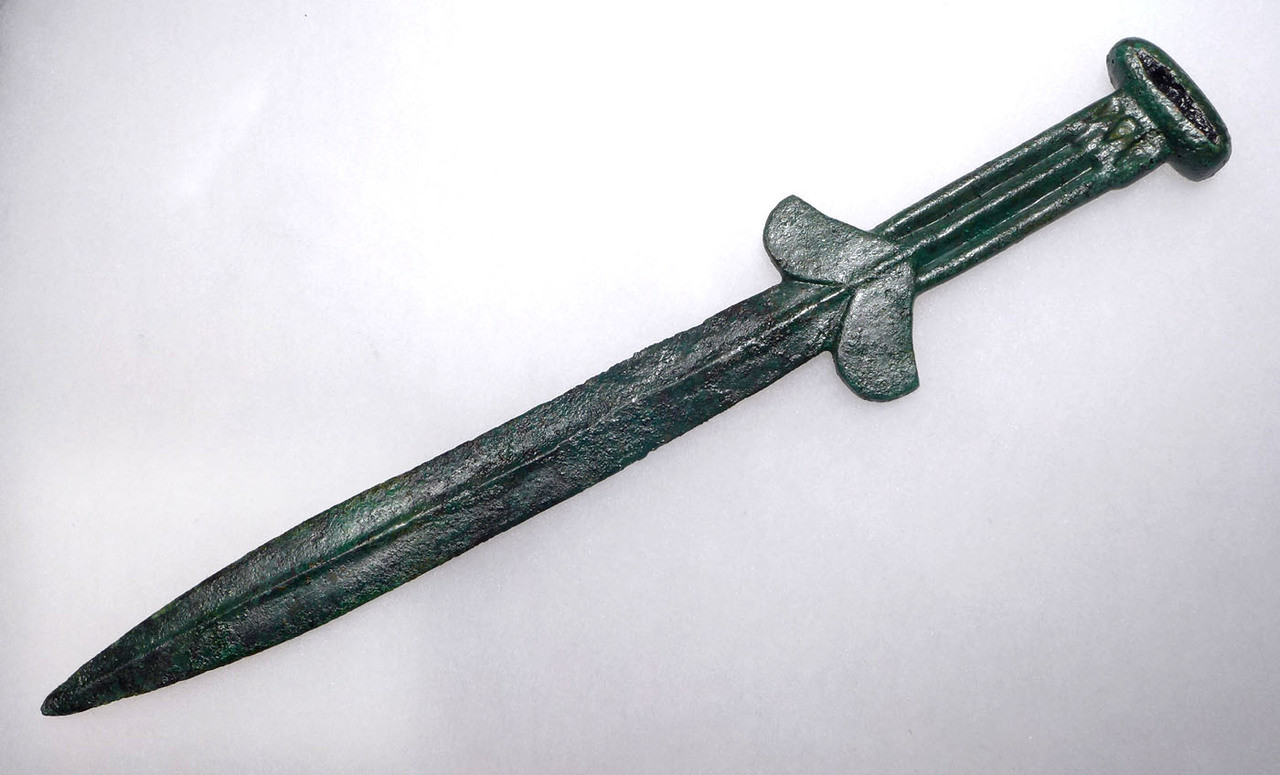 NEPC005 - EXTREMELY RARE ANCIENT SCYTHIAN BRONZE AKINAKES DAGGER WITH DECORATIVE IRON INLAY